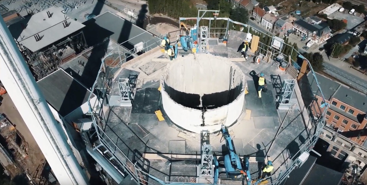 Les 3 cheminées culminaient à 150 m